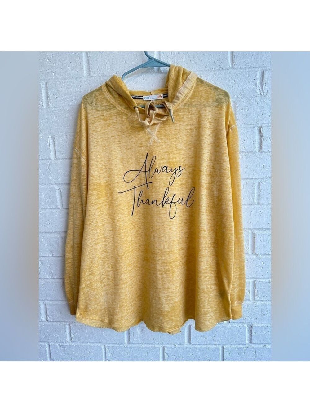 C&C California Women’s Yellow 'Always Thankful' Lightweight Hoodie Size Large
